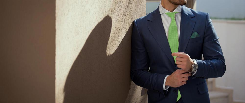Krawatte für Herren aus 100% Seide - handgefertigt in Italien - 150 x 7 cm - hellgruen