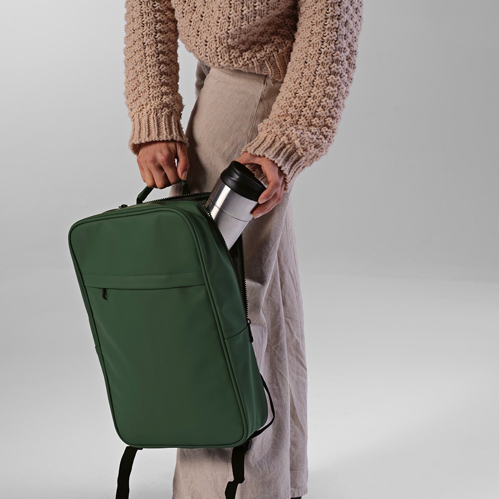 Amsterdam 16L Rucksack aus rPU uns rPET. Laptops bis 17" - Grün