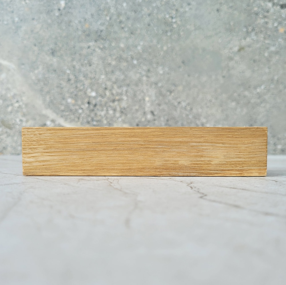 A5-Menühalter aus Eiche mit Acrylhalter 150×40×30 mm, Nut 3,5×15 mm, Hartwachs